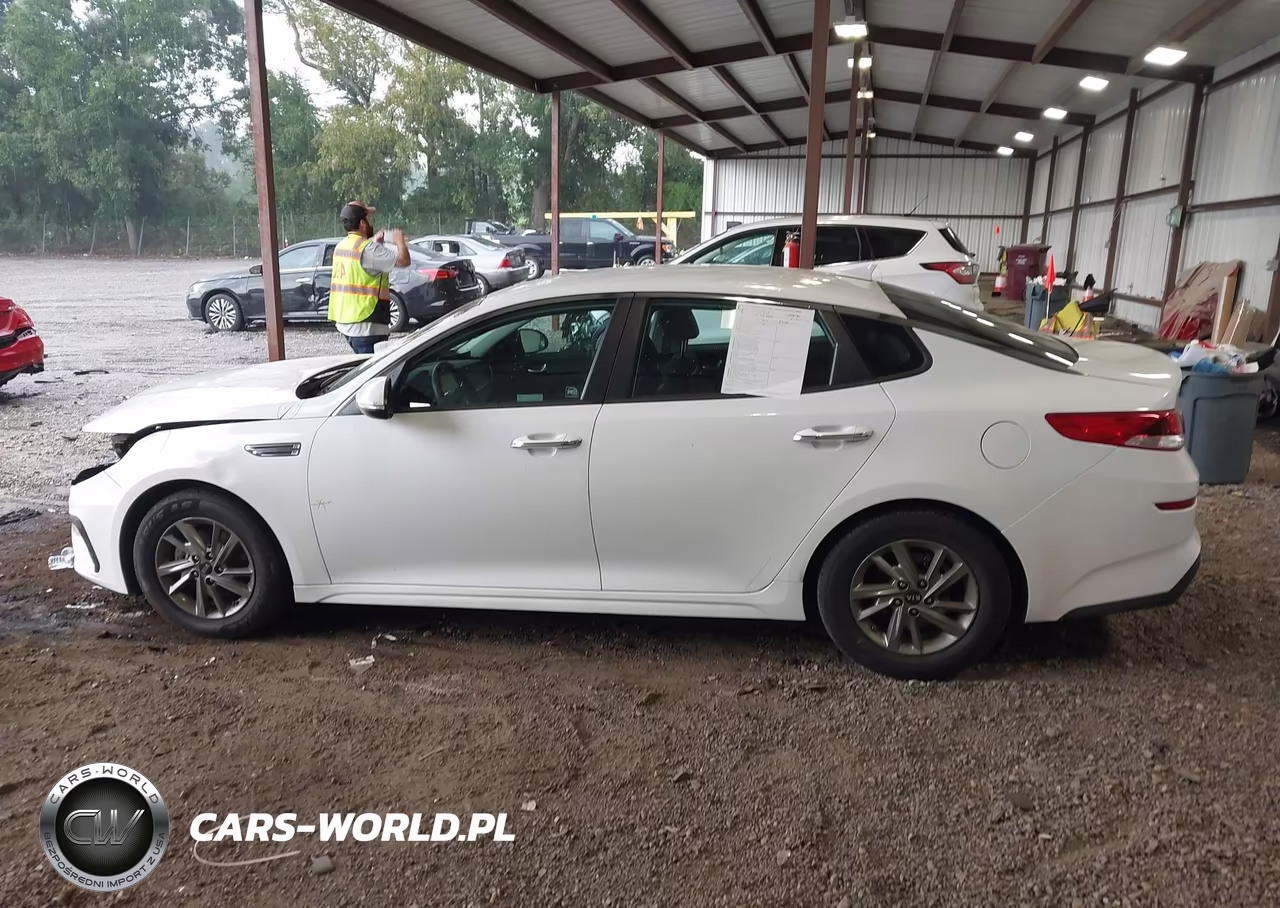 2019 Kia Optima Lx VIN:5XXGT4L36KG325210 - 15