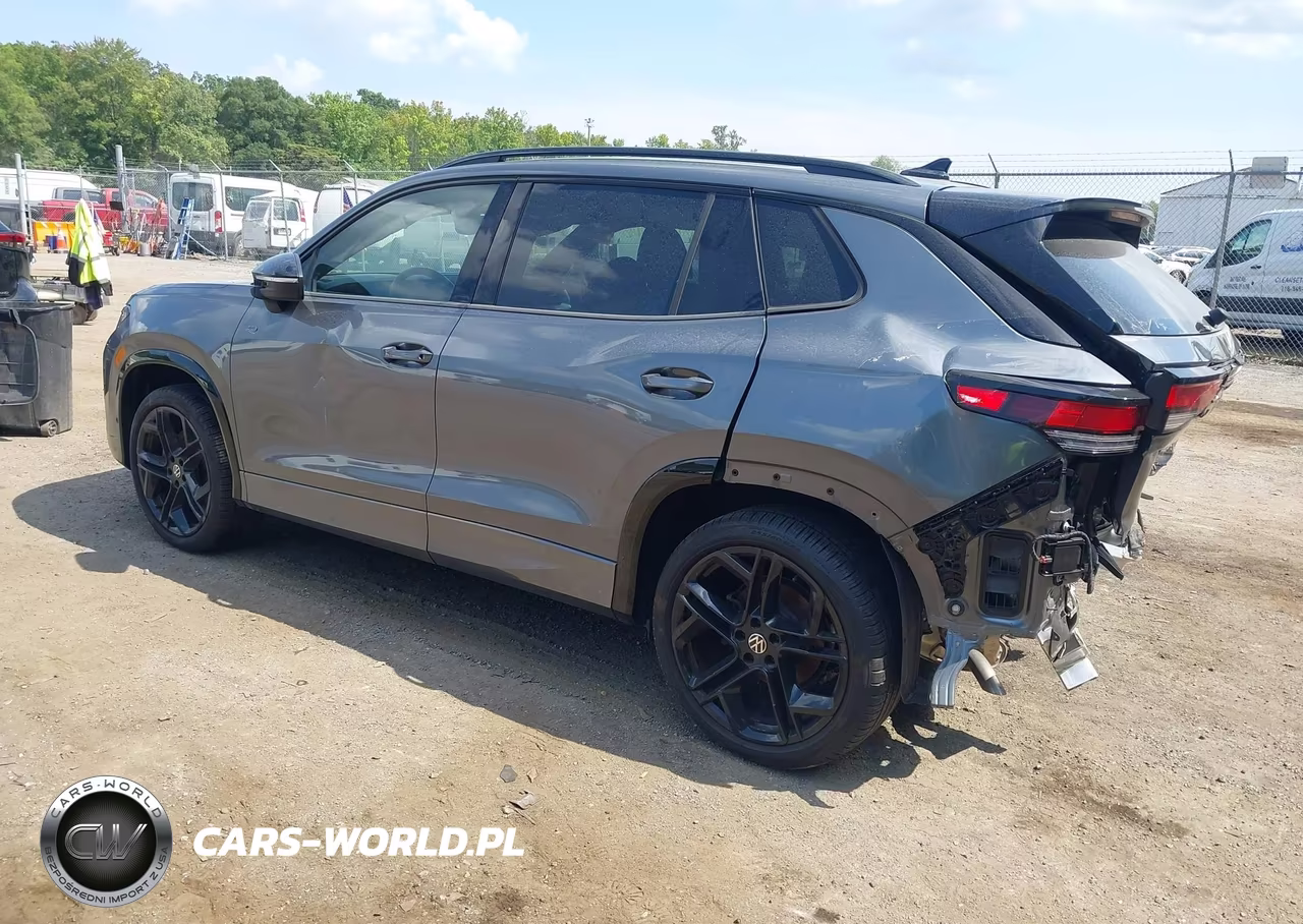 2025 Volkswagen Tiguan 2.0T Se R-Line Black VIN:3VVGR7RM8SM024714 - 3