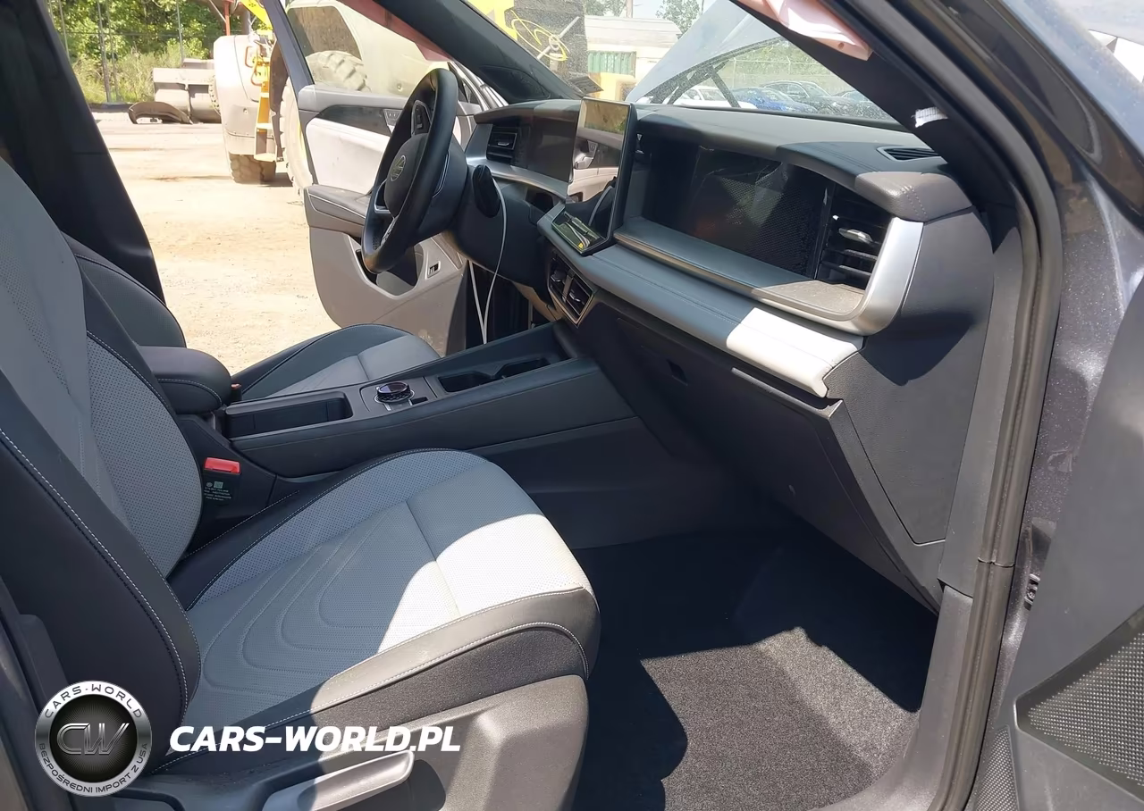 2025 Volkswagen Tiguan 2.0T Se R-Line Black VIN:3VVGR7RM8SM024714 - 5