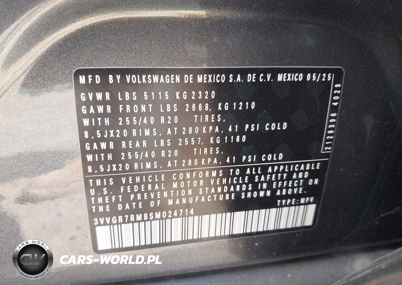 2025 Volkswagen Tiguan 2.0T Se R-Line Black VIN:3VVGR7RM8SM024714 - 9
