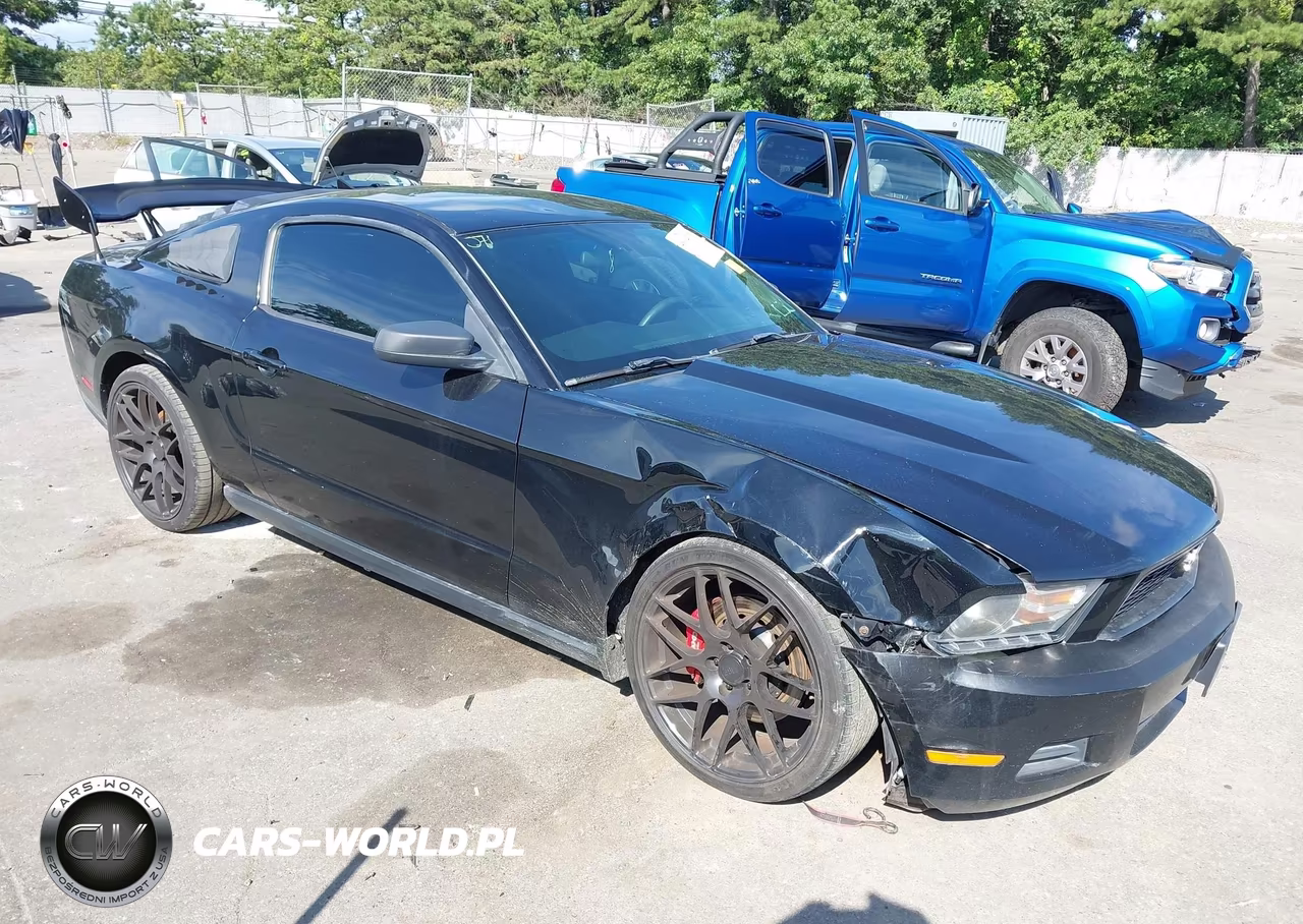2012 Ford Mustang V6