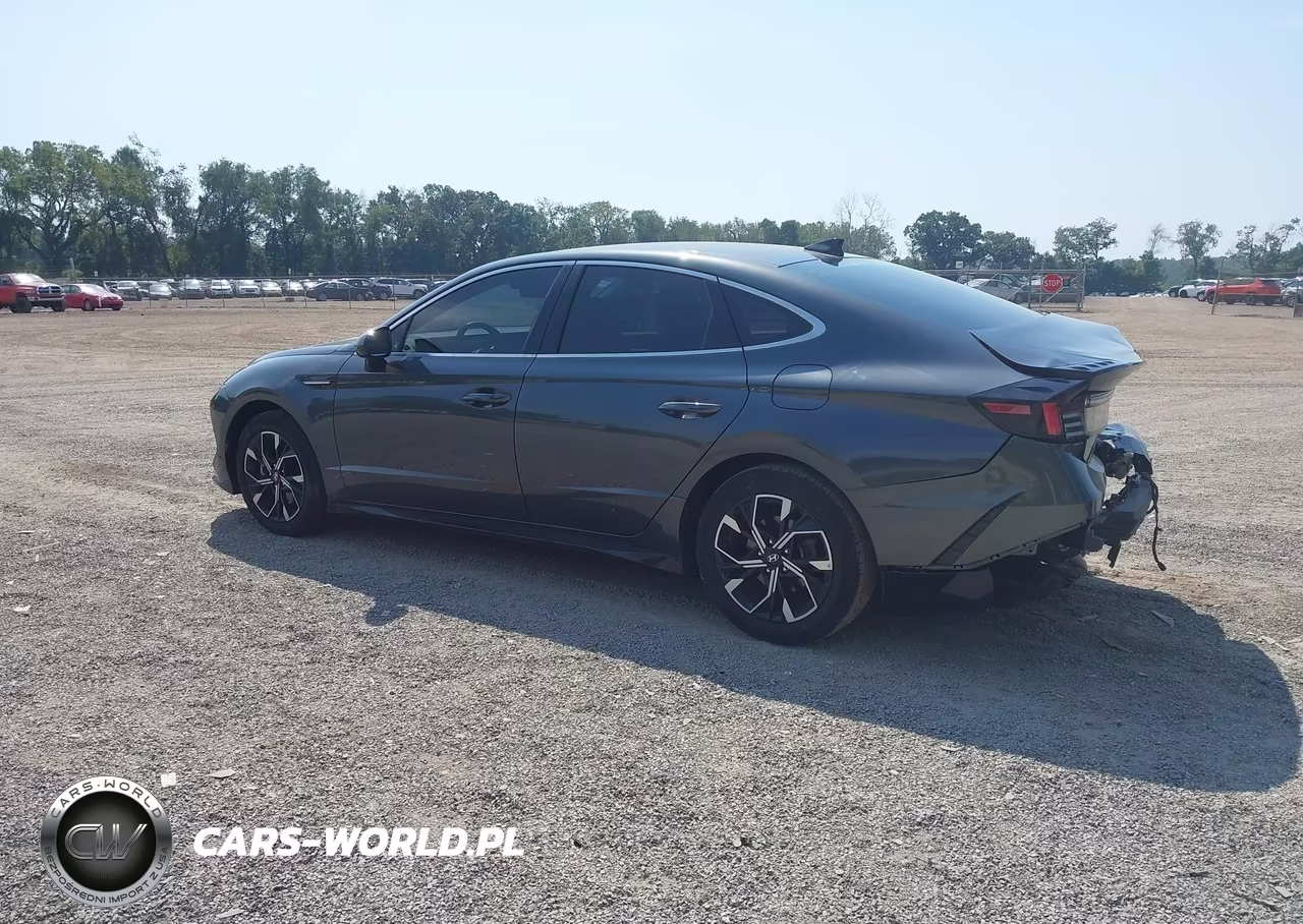 2025 Hyundai Sonata Sel VIN:KMHL64JA3SA437378 - 3