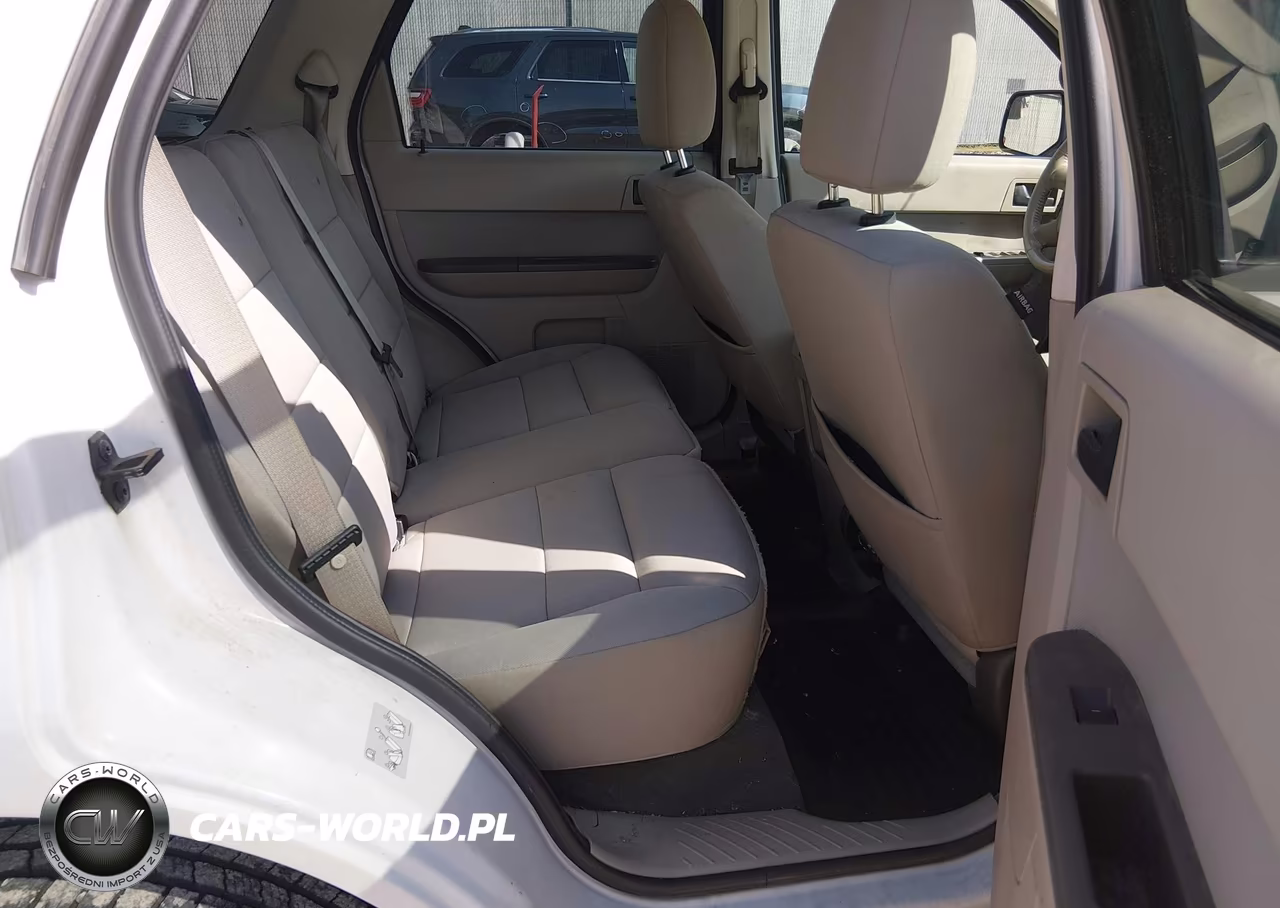2011 Ford Escape Hybrid VIN:1FMCU4K31BKB64182 - 8