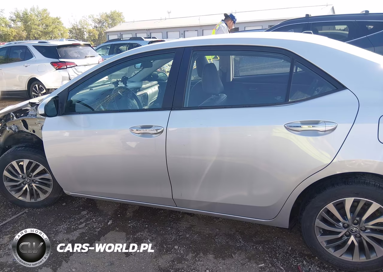 2018 Toyota Corolla Xle VIN:2T1BURHE5JC038400 - 14