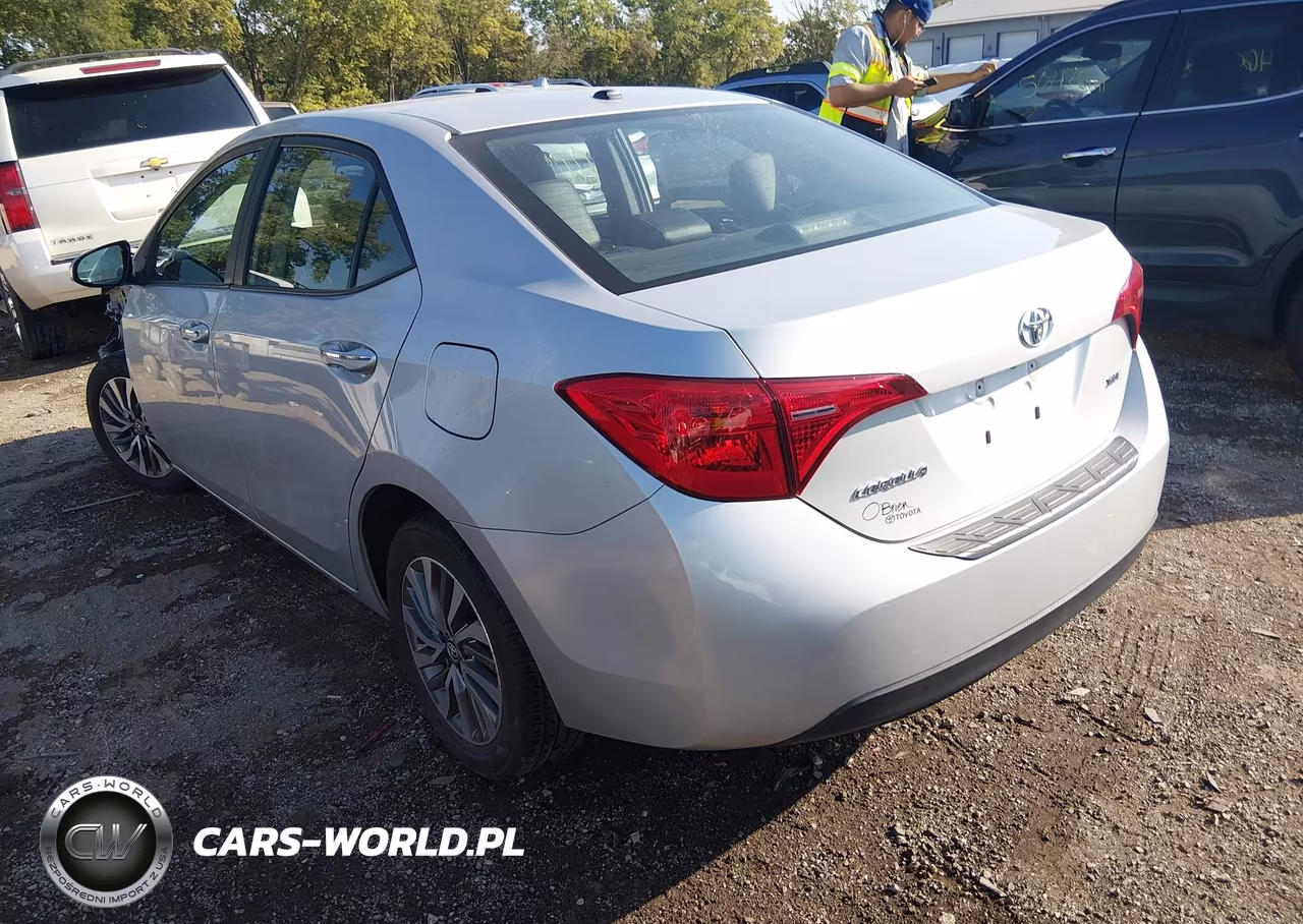 2018 Toyota Corolla Xle VIN:2T1BURHE5JC038400 - 3