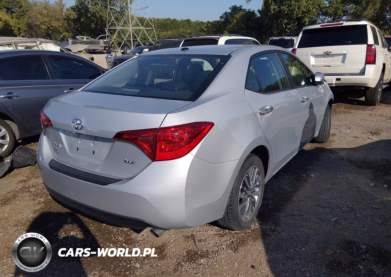 2018 Toyota Corolla Xle VIN:2T1BURHE5JC038400 - 4