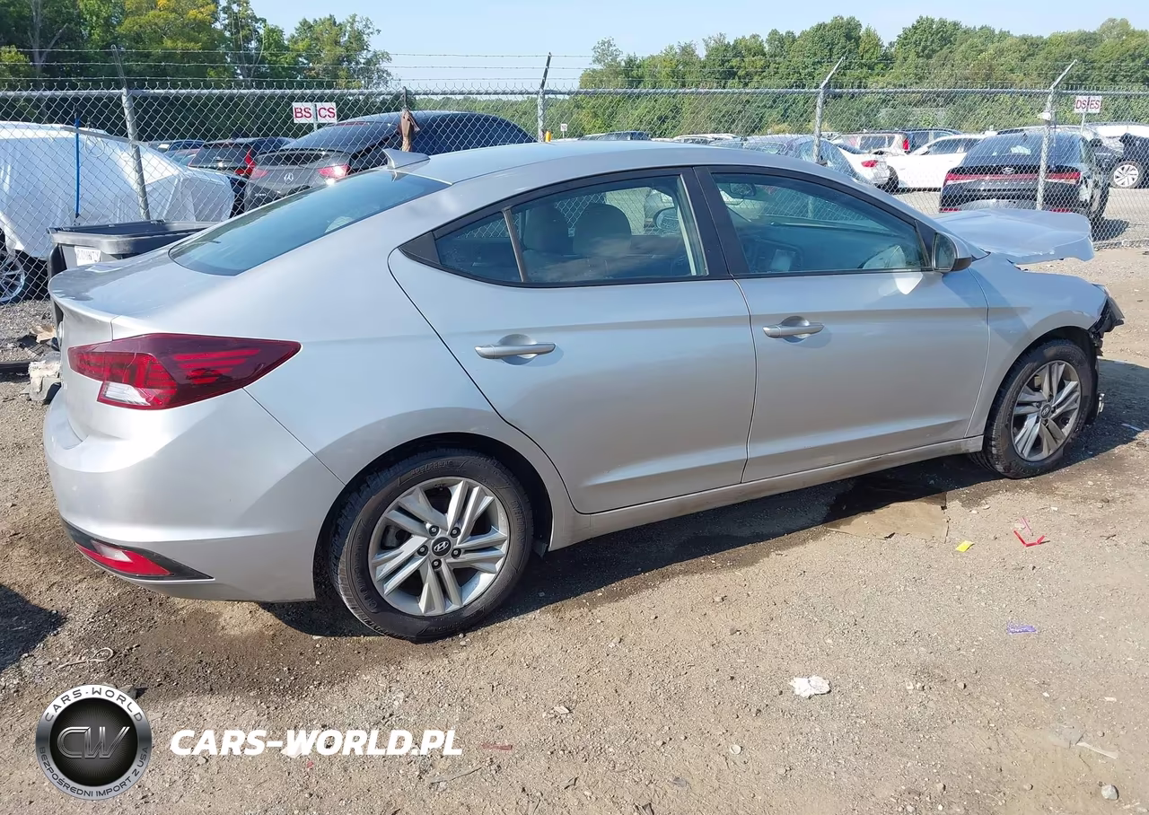 2020 Hyundai Elantra Sel VIN:5NPD84LF4LH626966 - 4