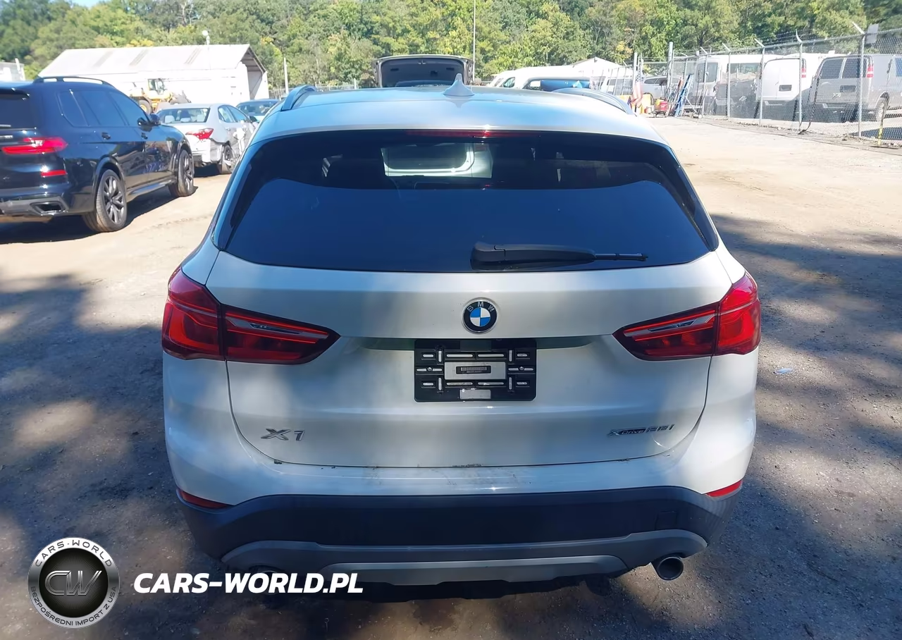 2018 BMW X1 xDrive28I VIN:WBXHT3C31J5L27077 - 16