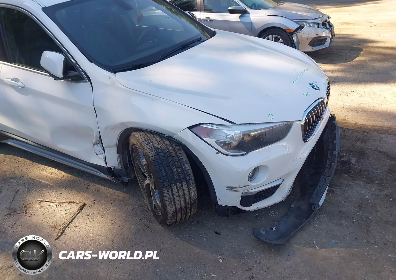 2018 BMW X1 xDrive28I VIN:WBXHT3C31J5L27077 - 6