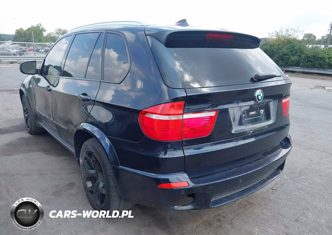 2012 BMW X5 xDrive50I VIN:5UXZV8C53CL424062 - 3