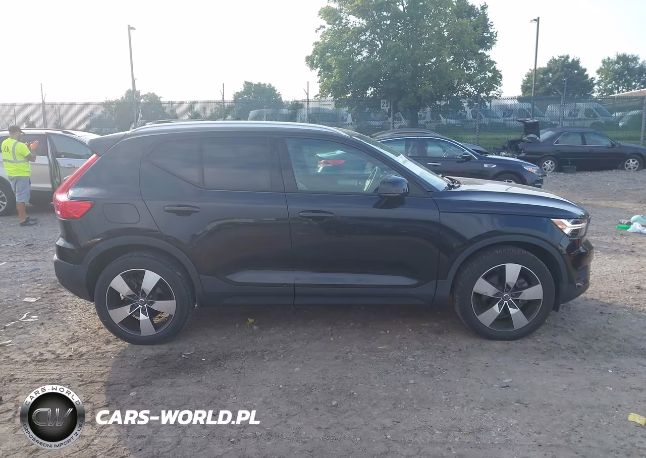 2020 Volvo Xc40 T5 Momentum VIN:YV4162UKXL2332723 - 13