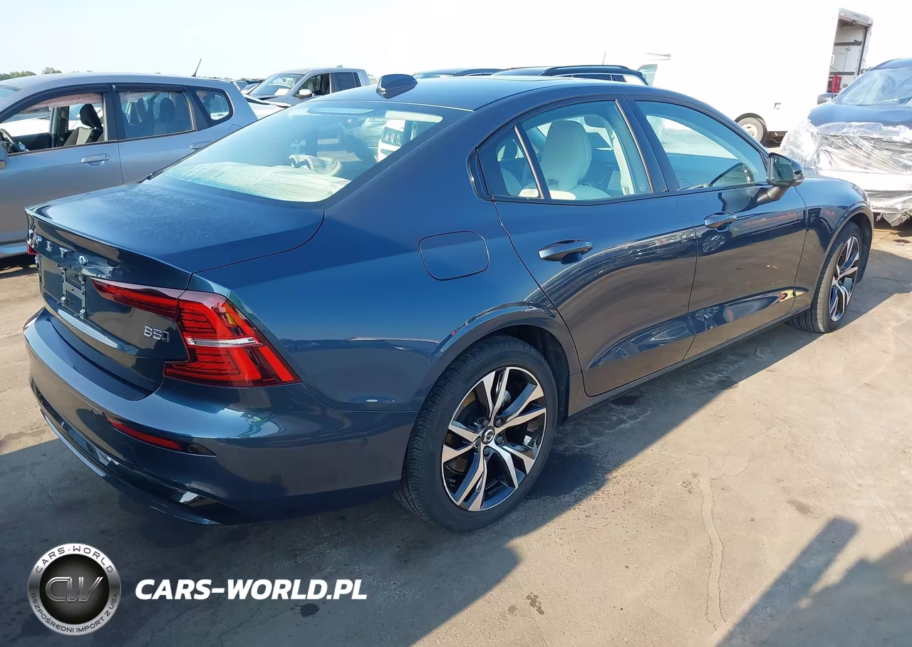 2024 Volvo S60 B5 Plus Dark Theme VIN:7JRL12TL1RG313074 - 4
