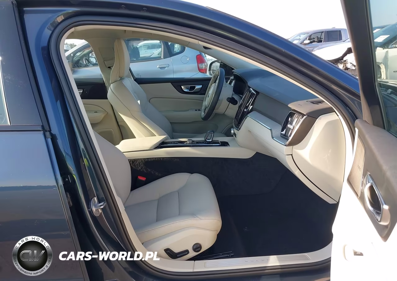 2024 Volvo S60 B5 Plus Dark Theme VIN:7JRL12TL1RG313074 - 5
