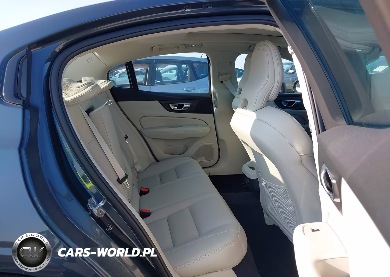 2024 Volvo S60 B5 Plus Dark Theme VIN:7JRL12TL1RG313074 - 8