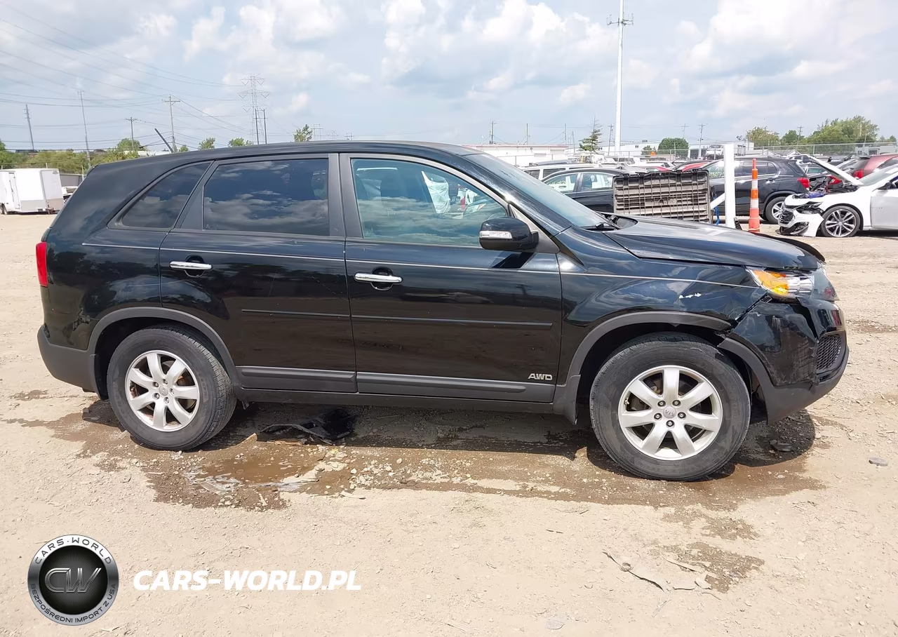 2013 Kia Sorento Lx VIN:5XYKTCA65DG410202 - 13