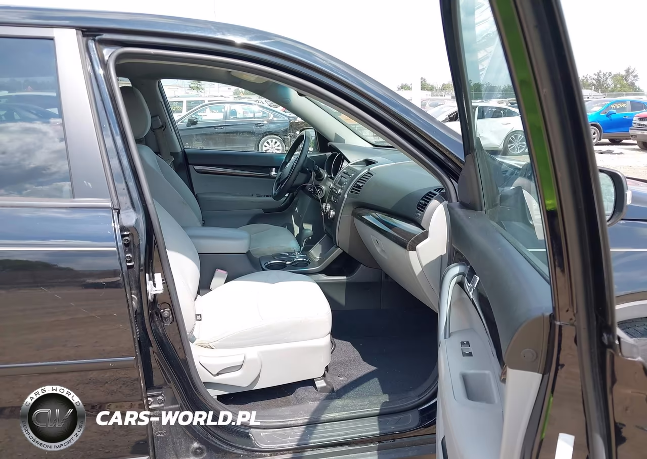 2013 Kia Sorento Lx VIN:5XYKTCA65DG410202 - 5