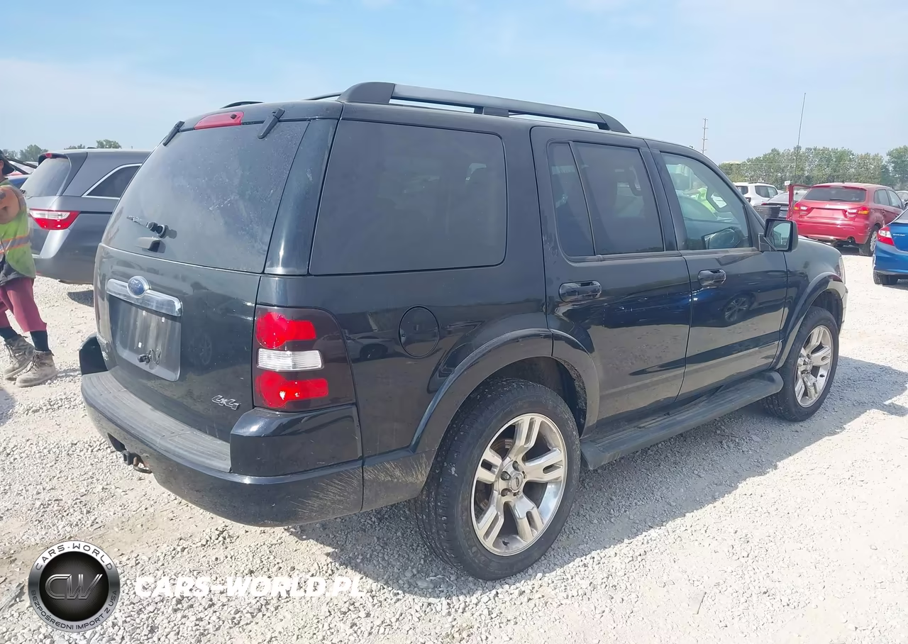2010 Ford Explorer Xlt VIN:1FMEU7DE1AUA12155 - 4