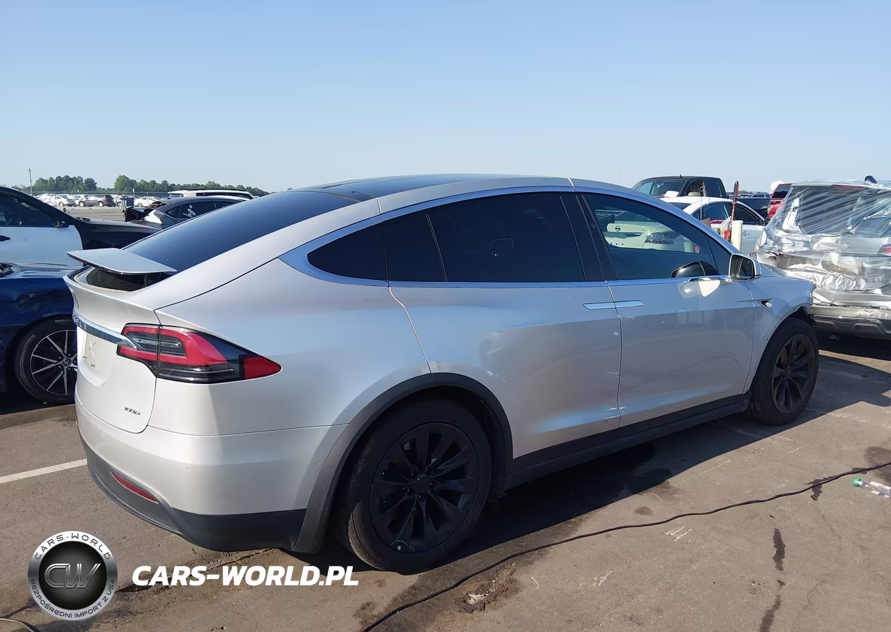2018 Tesla Model X 100D-75D-P100D VIN:5YJXCAE24JF121994 - 4