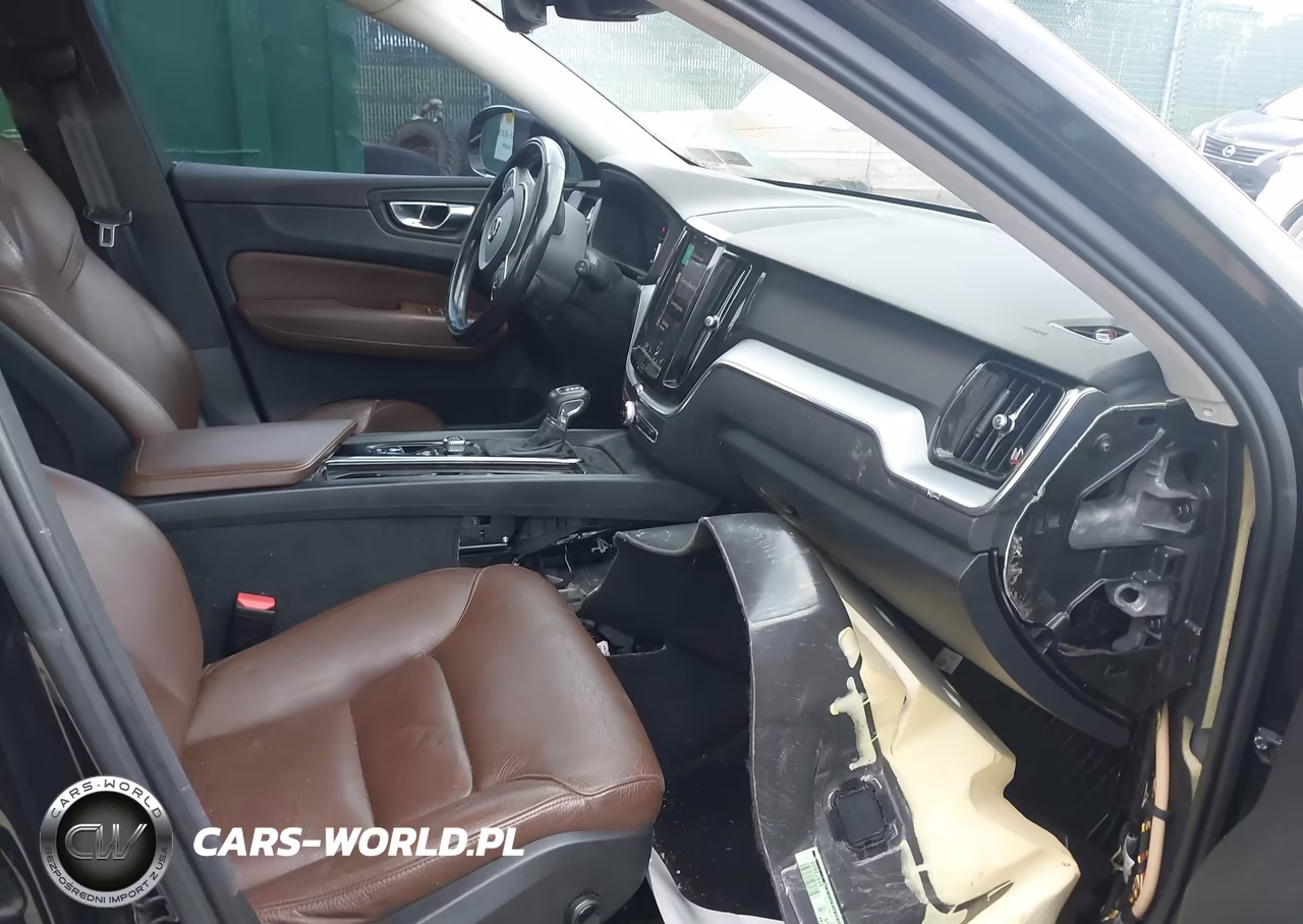 2018 Volvo Xc60 T5 Momentum VIN:YV4102RK4J1009202 - 5