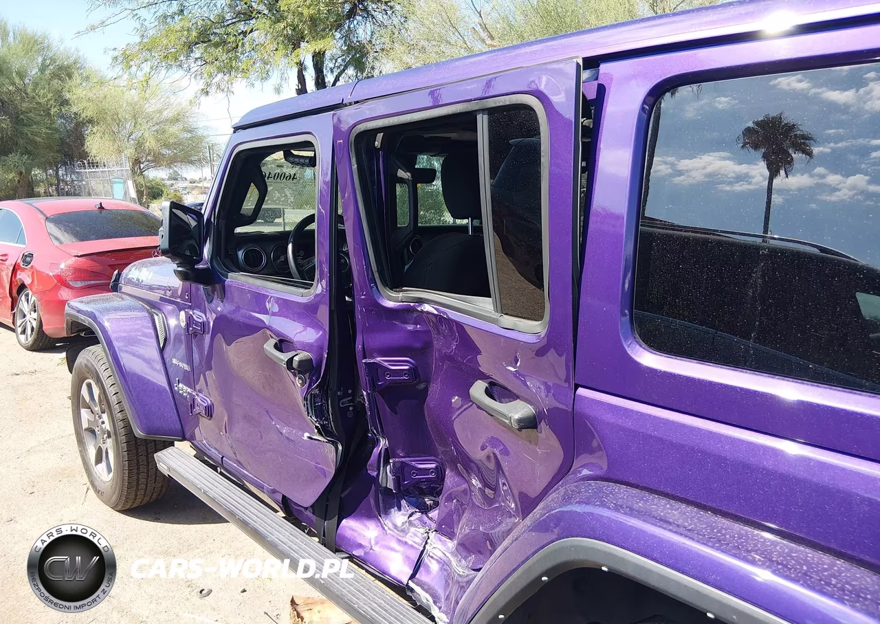 2023 Jeep Wrangler 4-Door Sahara 4X4 VIN:1C4HJXEN9PW533856 - 6