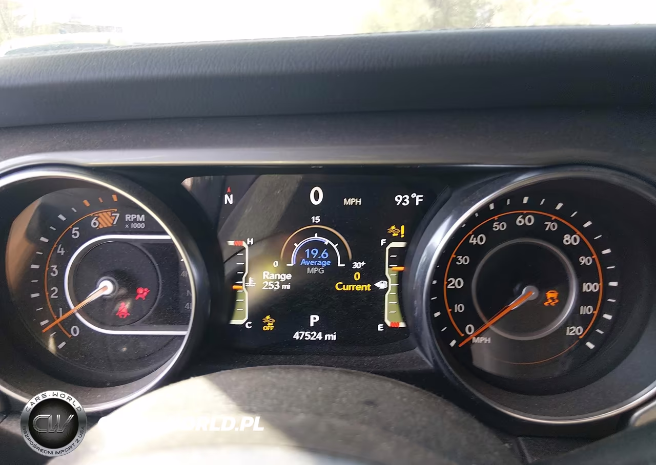 2023 Jeep Wrangler 4-Door Sahara 4X4 VIN:1C4HJXEN9PW533856 - 7