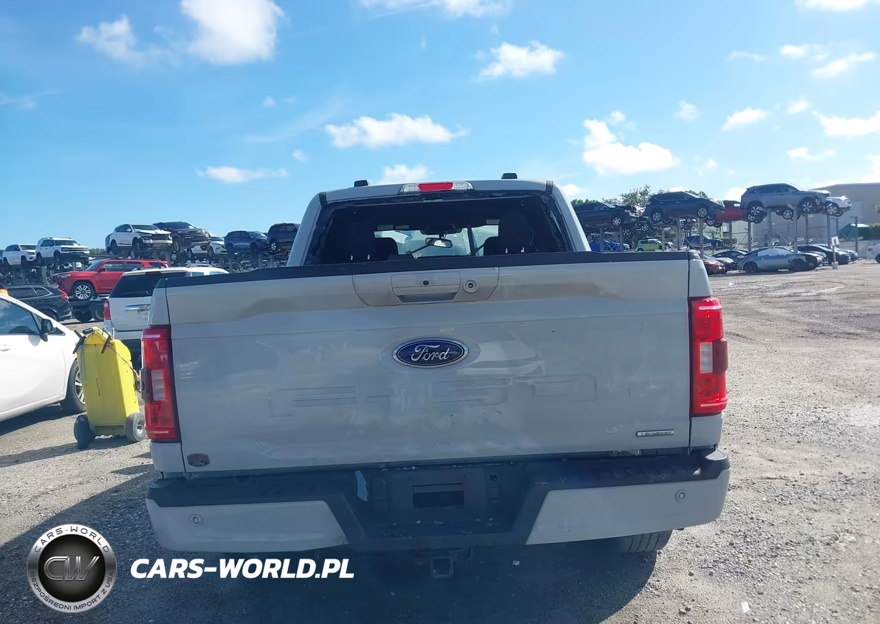 2023 Ford F-150 Xlt VIN:1FTEW1C82PFA57349 - 17