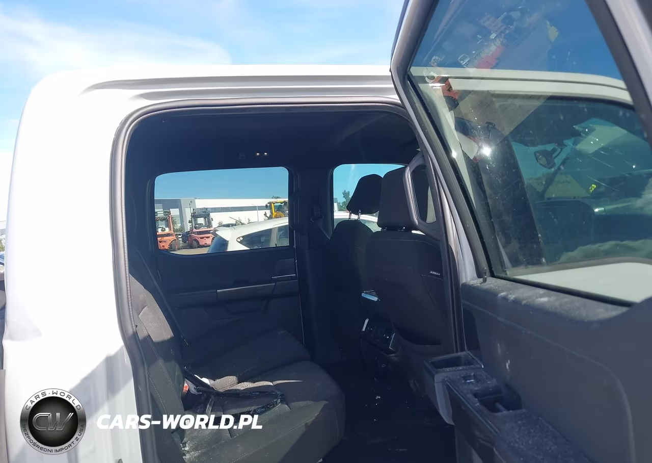 2023 Ford F-150 Xlt VIN:1FTEW1C82PFA57349 - 8