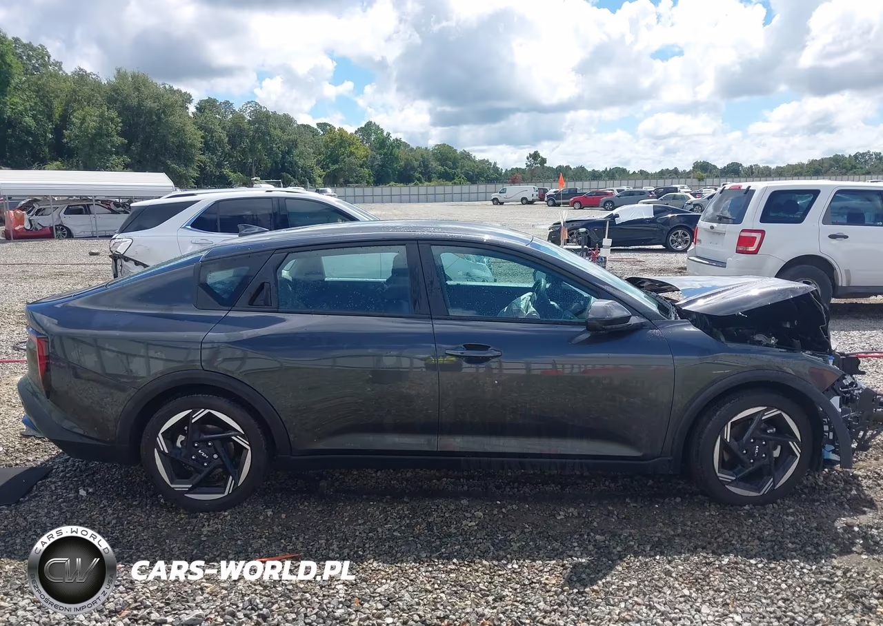 2025 Kia K4 Ex VIN:3KPFU4DE5SE241364 - 13
