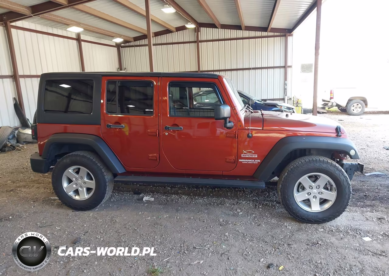 2014 Jeep Wrangler Unlimited Sport VIN:1C4BJWDG7EL203392 - 13