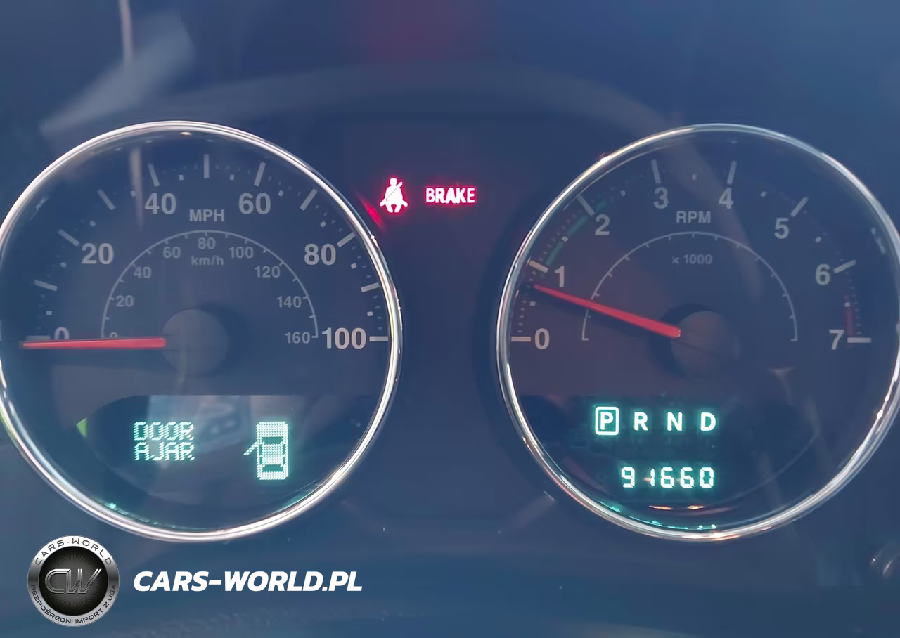 2014 Jeep Wrangler Unlimited Sport VIN:1C4BJWDG7EL203392 - 7