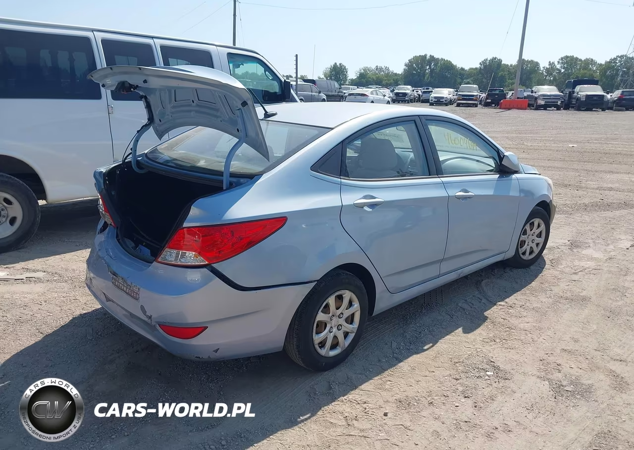 2014 Hyundai Accent Gls VIN:KMHCT4AE0EU685196 - 4