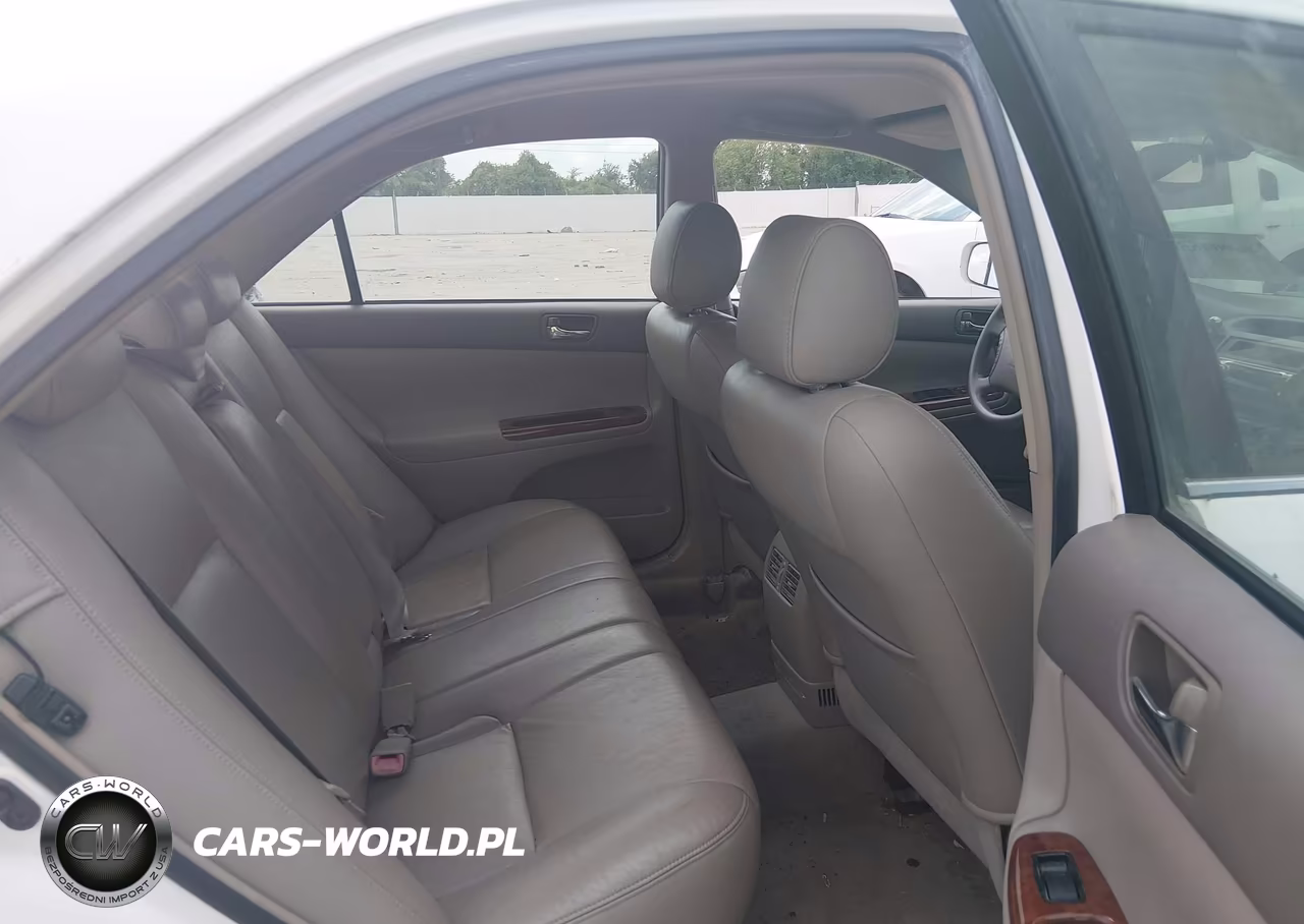 2005 Toyota Camry Xle VIN:4T1BE32K65U425888 - 8