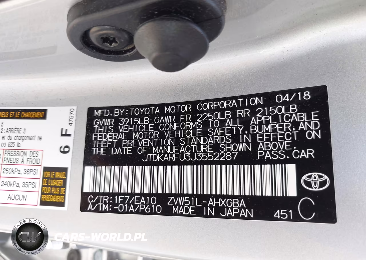 2018 Toyota Prius Four VIN:JTDKARFU3J3552287 - 9