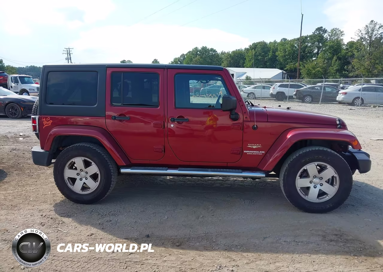 2012 Jeep Wrangler Unlimited Sahara VIN:1C4BJWEG5CL184515 - 13