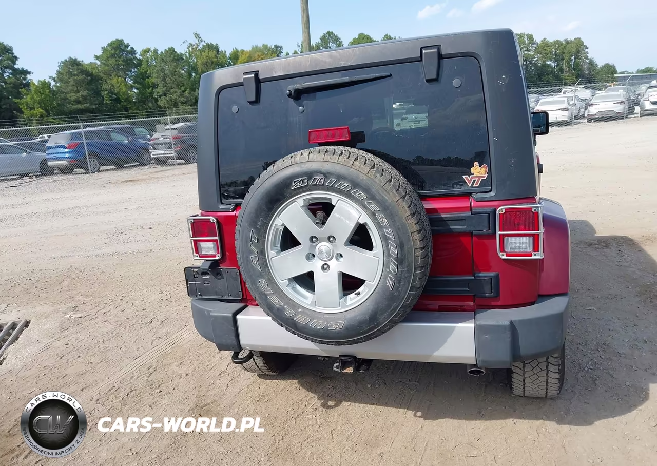 2012 Jeep Wrangler Unlimited Sahara VIN:1C4BJWEG5CL184515 - 16