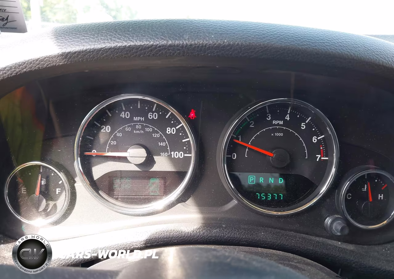 2012 Jeep Wrangler Unlimited Sahara VIN:1C4BJWEG5CL184515 - 7