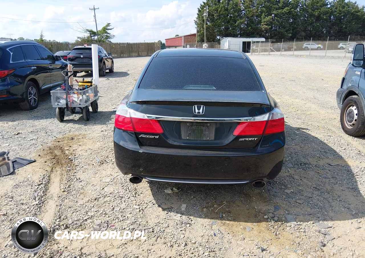 2015 Honda Accord Sport VIN:1HGCR2E53FA044386 - 16