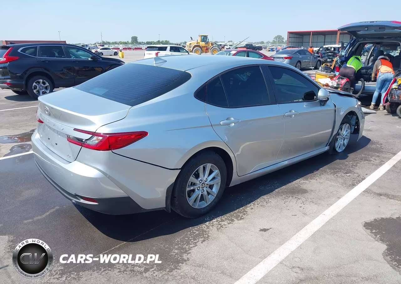 2026 Toyota Camry Le VIN:4T1DAACK7TU757441 - 4