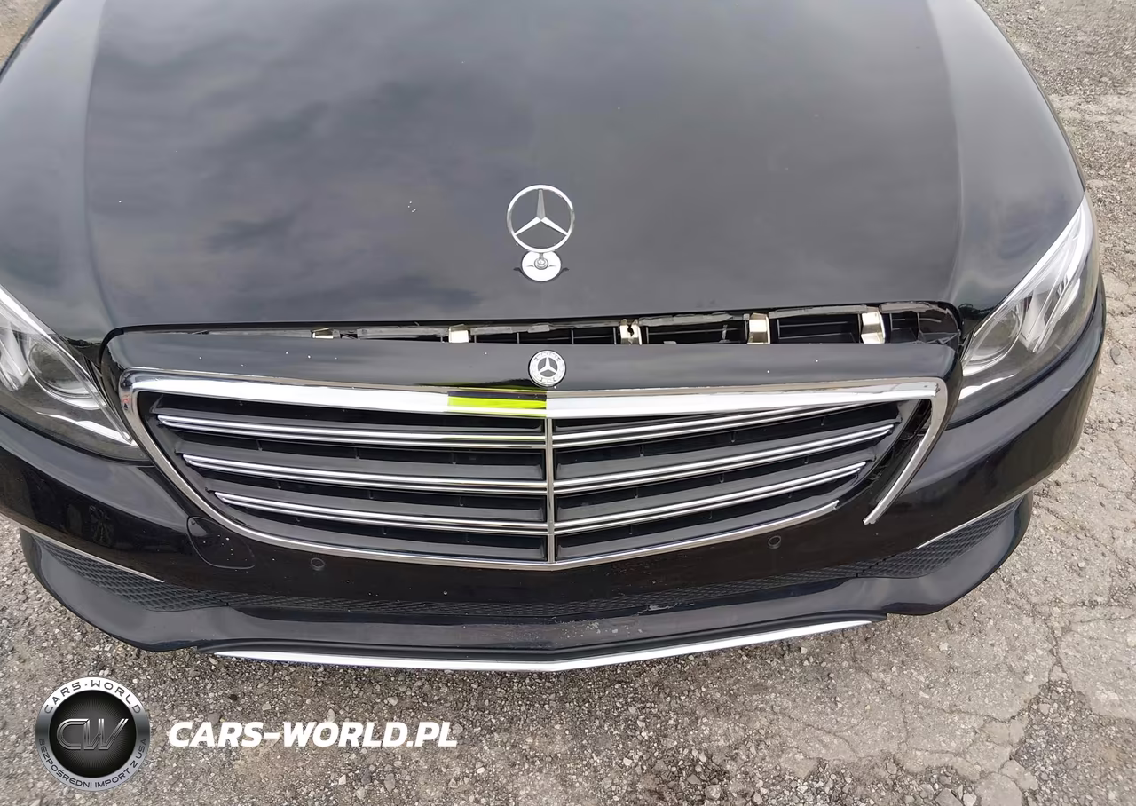 2018 Mercedes-Benz E 300 4Matic VIN:WDDZF4KB5JA377503 - 18