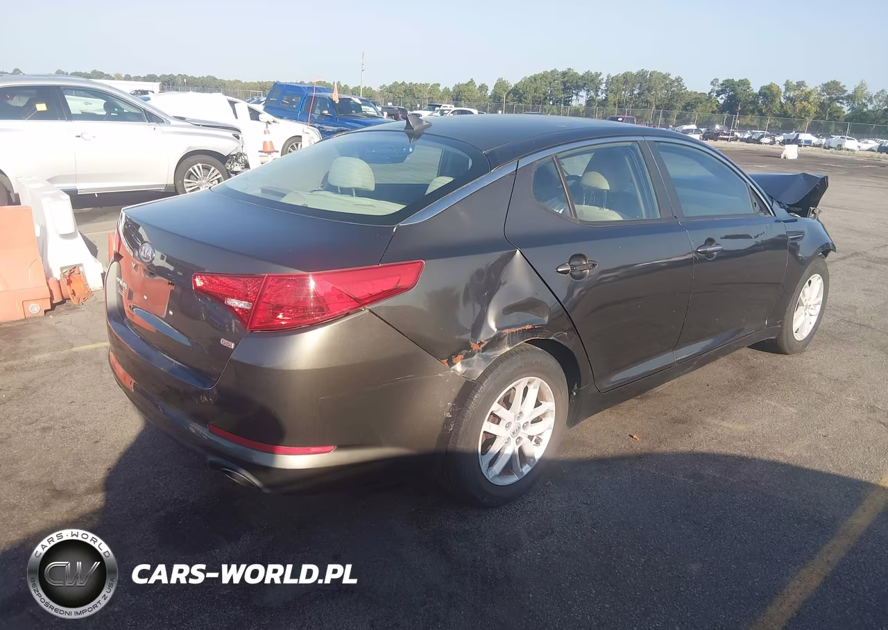 2012 Kia Optima Lx VIN:5XXGM4A74CG039666 - 4