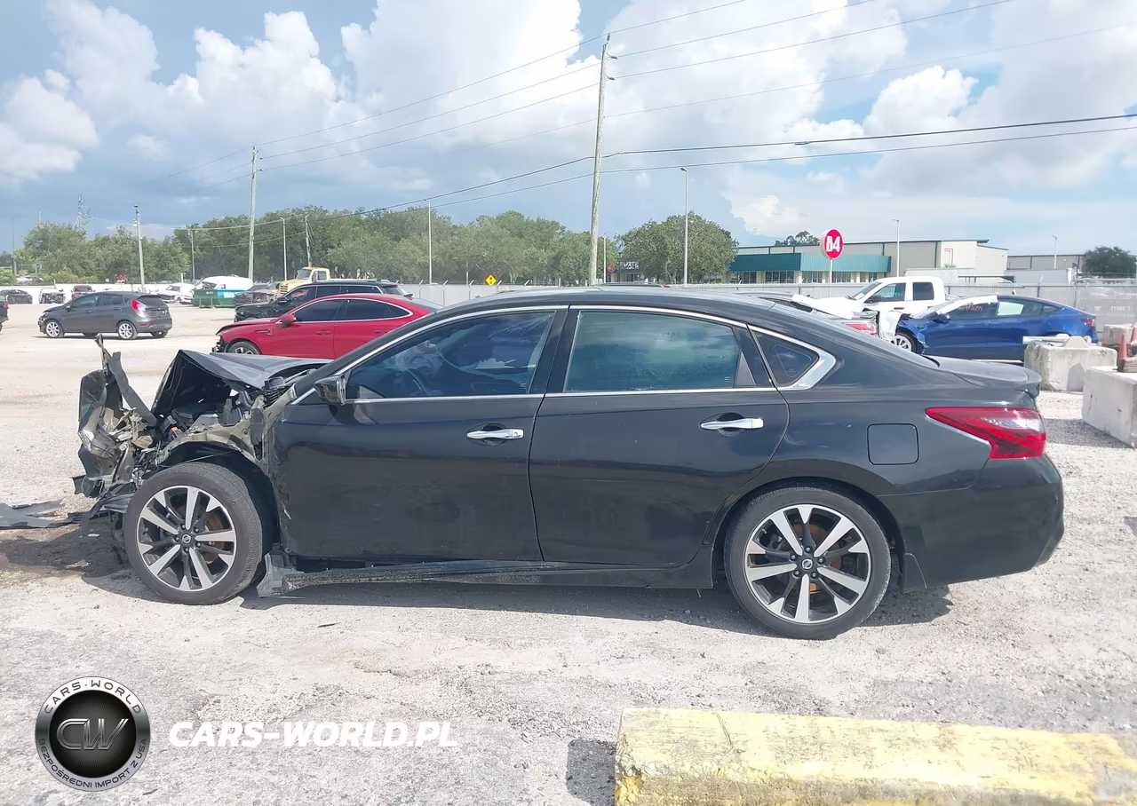 2018 Nissan Altima 2.5 Sr VIN:1N4AL3APXJC137669 - 14