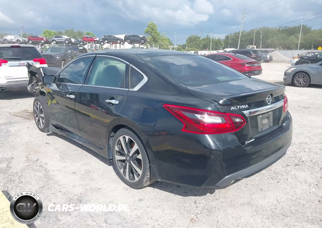2018 Nissan Altima 2.5 Sr VIN:1N4AL3APXJC137669 - 3
