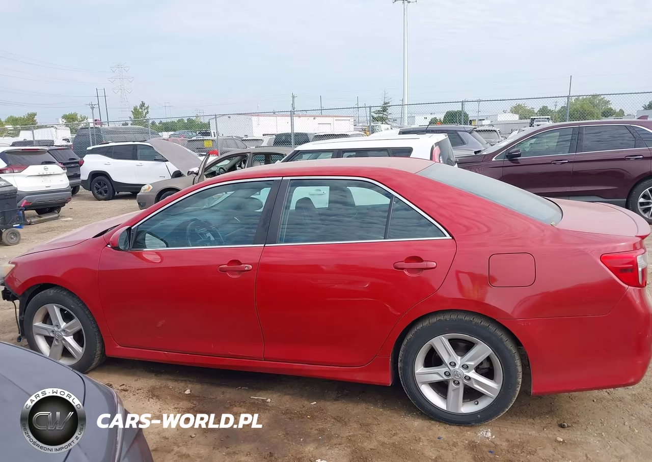 2013 Toyota Camry Se VIN:4T1BF1FK4DU671638 - 15