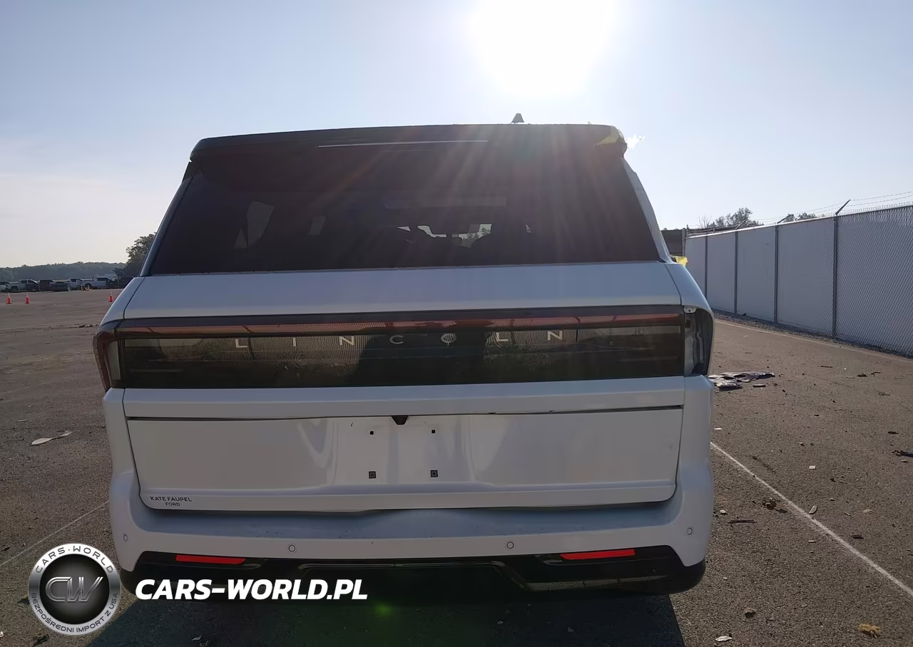 2025 Lincoln Navigator Black Label L VIN:5LMJJ3TG9SEL00372 - 17