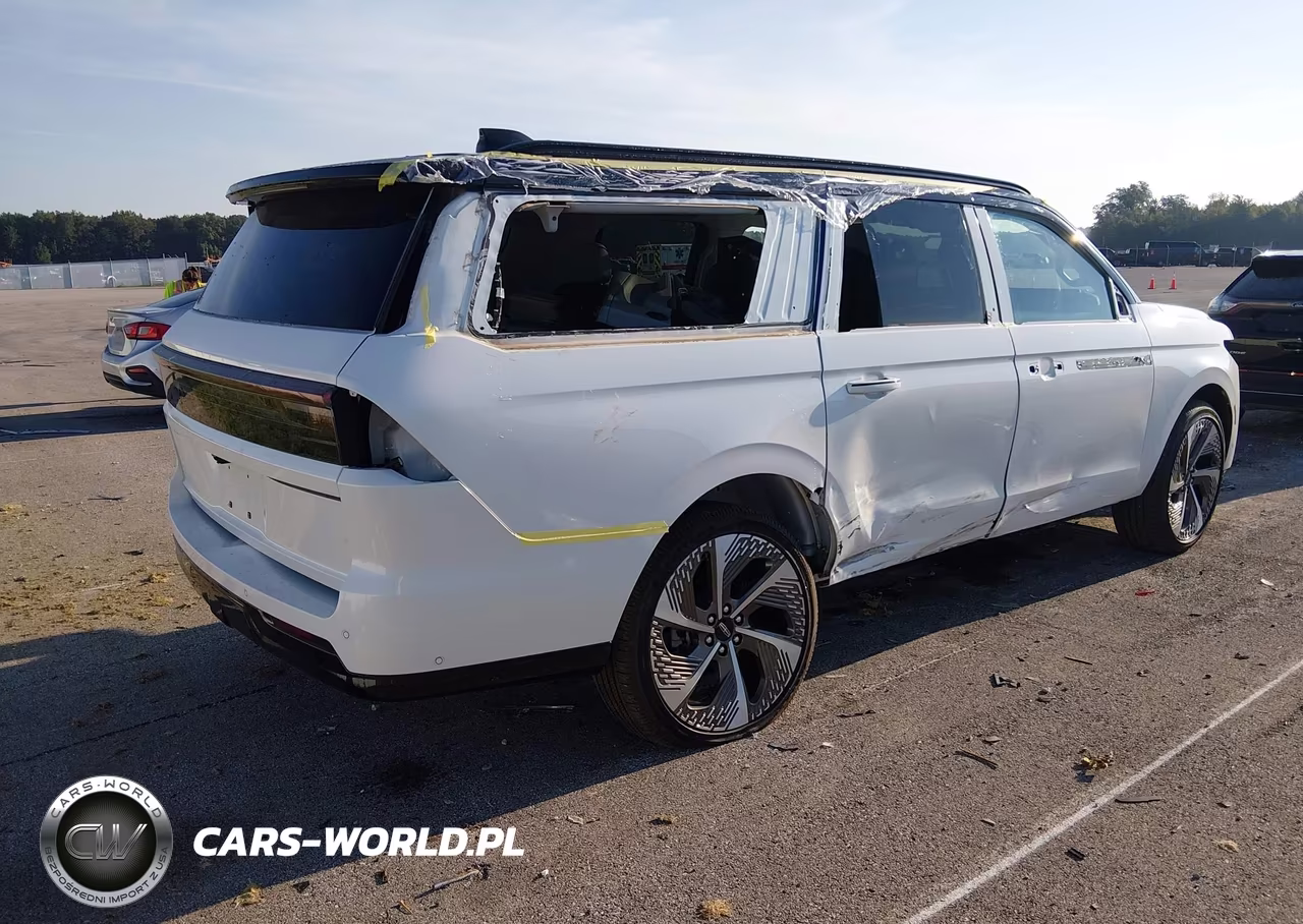 2025 Lincoln Navigator Black Label L VIN:5LMJJ3TG9SEL00372 - 4