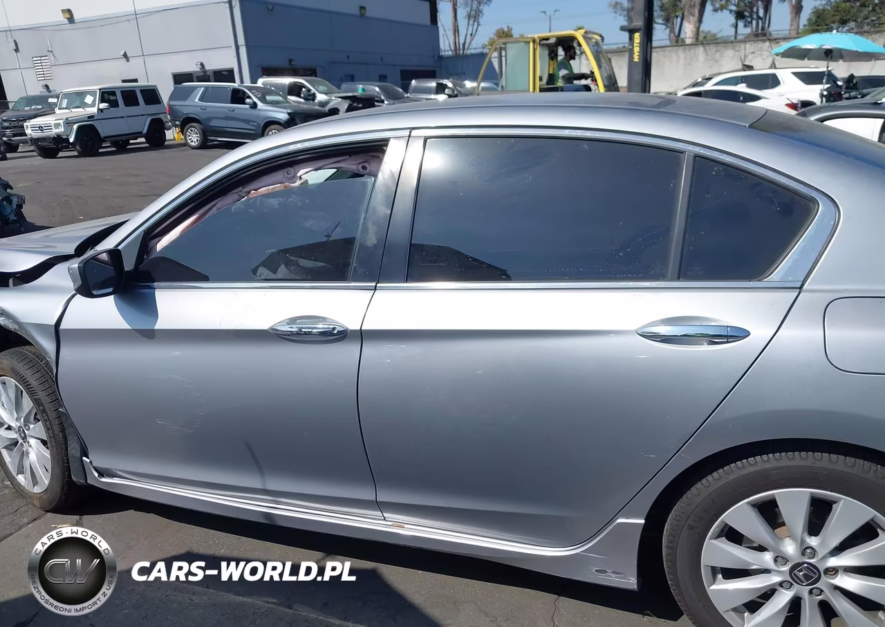 2016 Honda Accord Sport VIN:1HGCR2F58GA180593 - 15