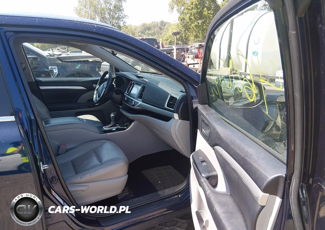 2015 Toyota Highlander Xle V6 VIN:5TDJKRFH3FS137150 - 5
