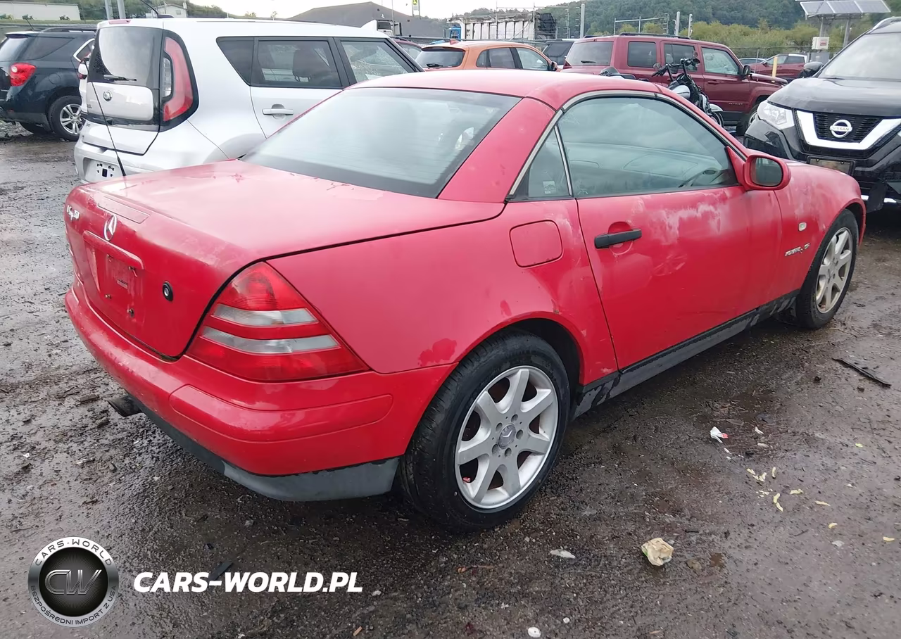 2000 Mercedes-Benz Slk 230 Kompressor VIN:WDBKK47F1YF163008 - 4