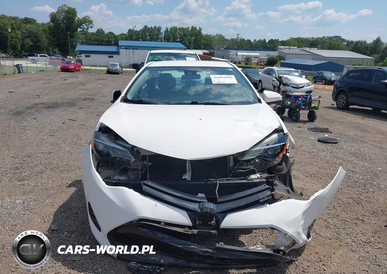 2018 Toyota Corolla Le VIN:2T1BURHE0JC057064 - 12