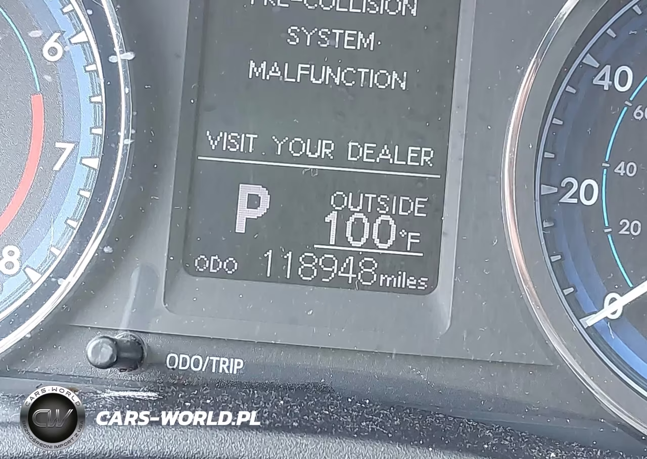 2018 Toyota Corolla Le VIN:2T1BURHE0JC057064 - 15